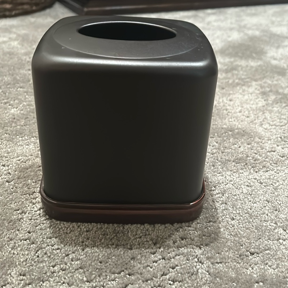 Bronze/copper metal tissue cover